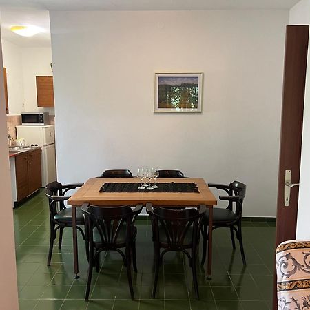 Apartmani Rosa Turanj Exterior photo