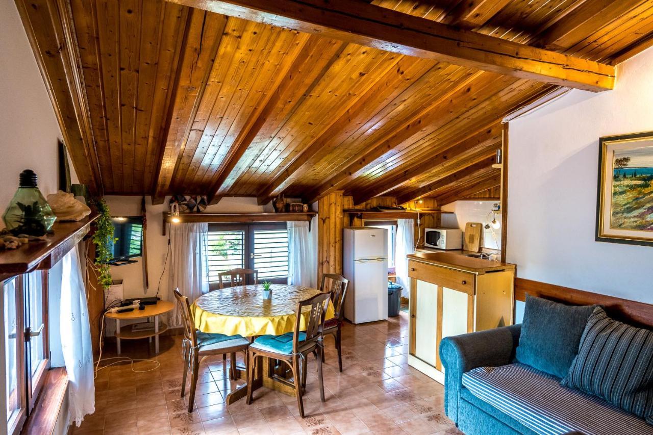 Apartmani Rosa Turanj Exterior photo