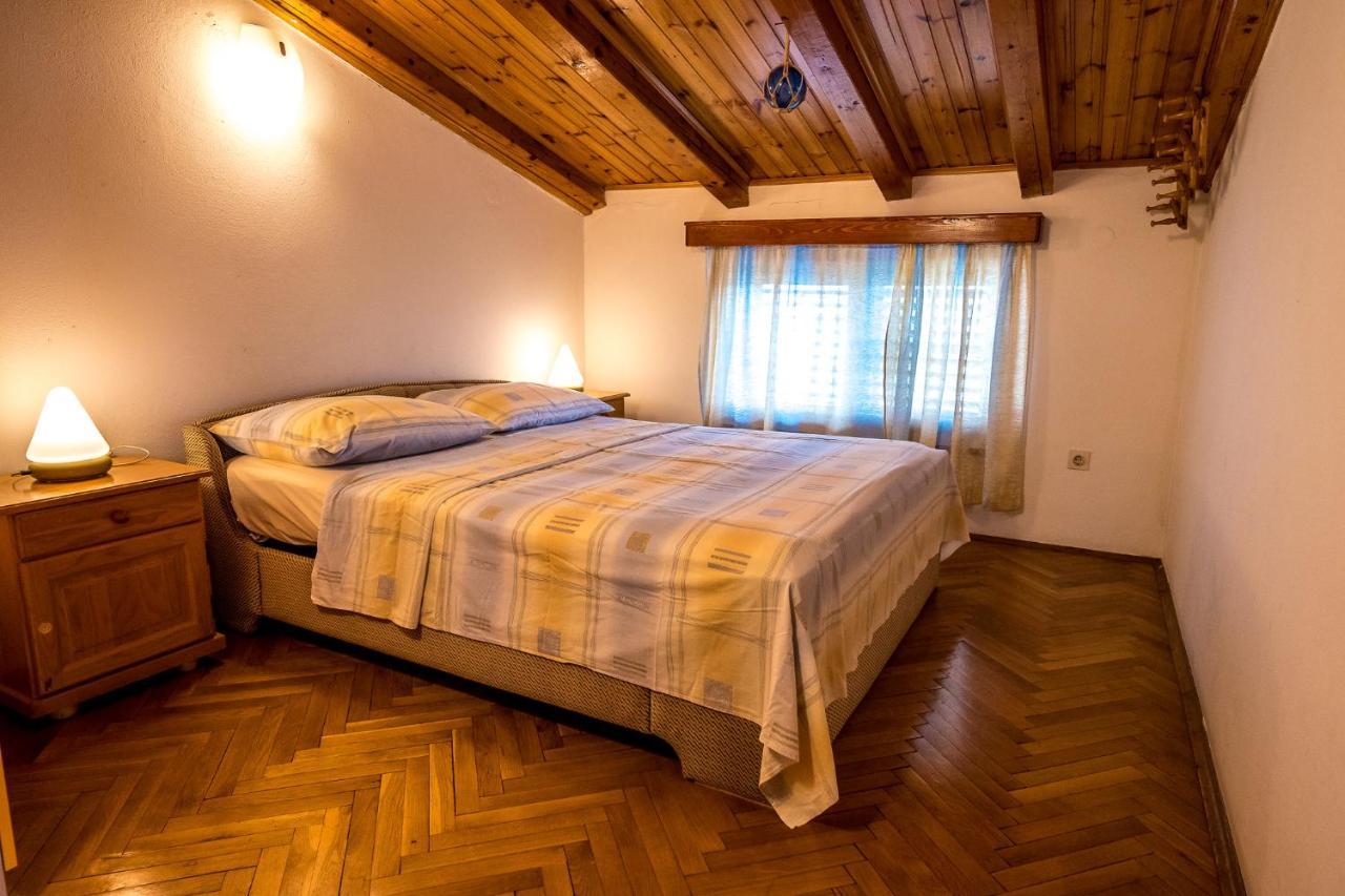 Apartmani Rosa Turanj Exterior photo