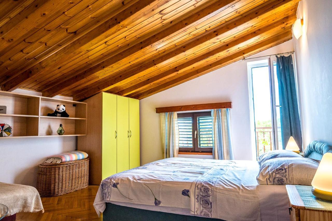Apartmani Rosa Turanj Exterior photo